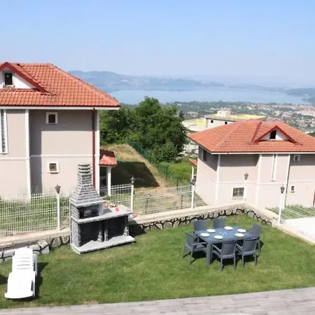 Full Mustakil Gol Manzarali Havuzlu Villa- Btk02 Sapanca